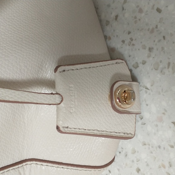 COACH bag and wallet   gently used does have tags - Picture 10 of 10